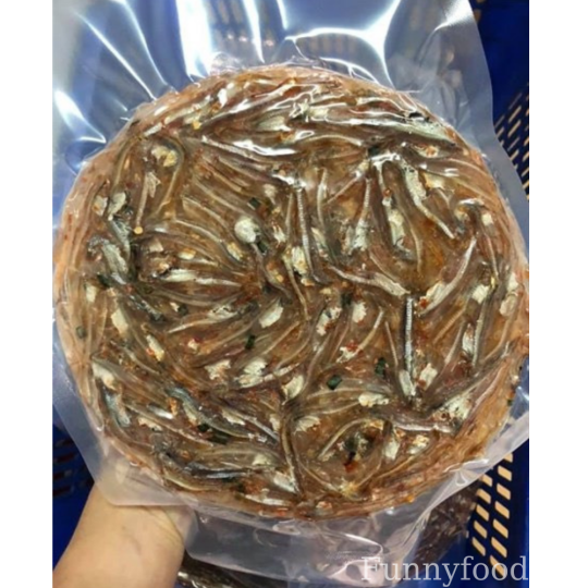 Bánh Tráng Cá Cơm